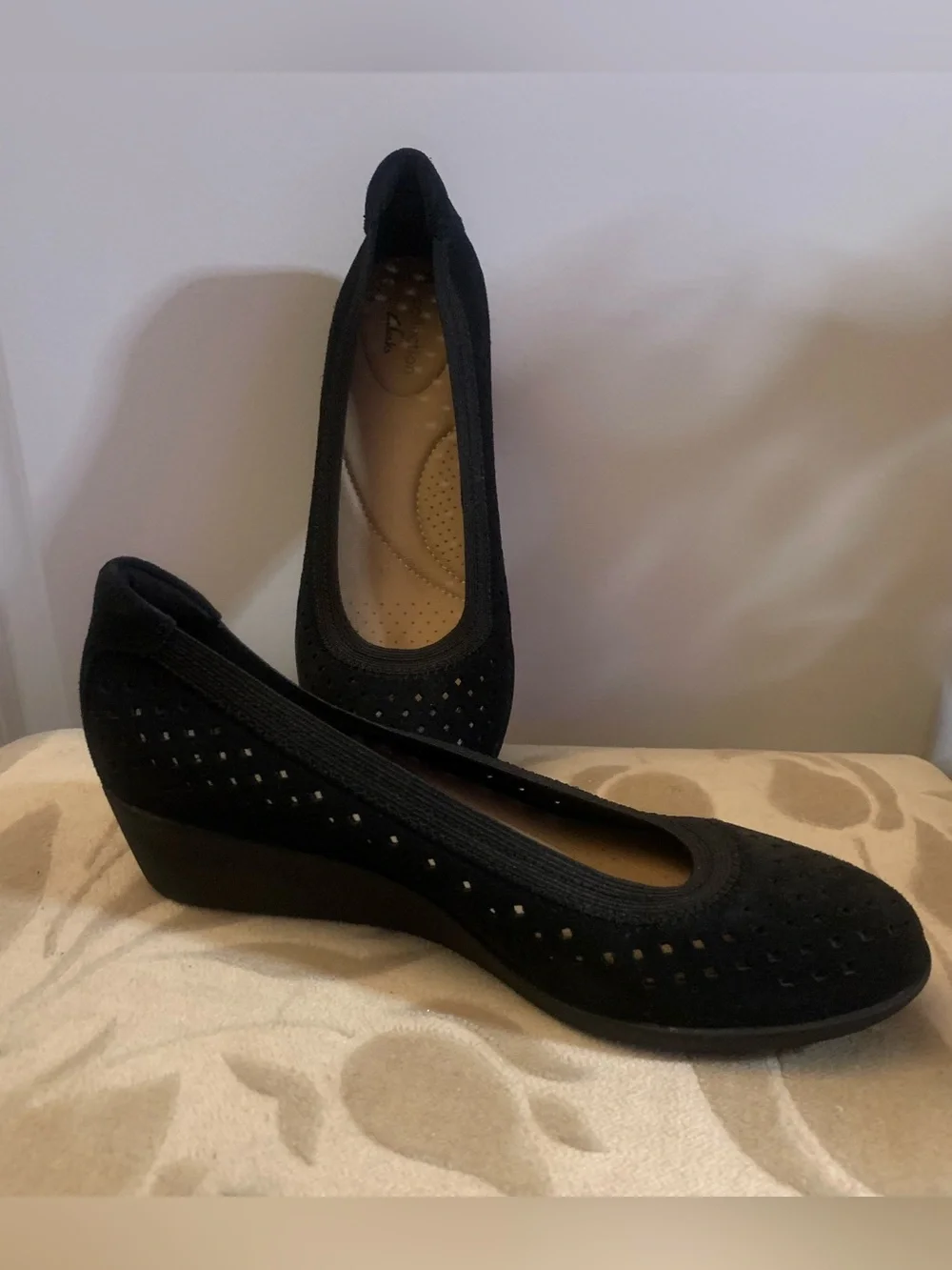 Clarks Elin Sun Black Perforated Leather Wedge Slip-On Shoes Size 6